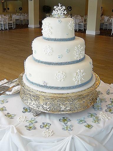 Pictures new years eve wedding cakes