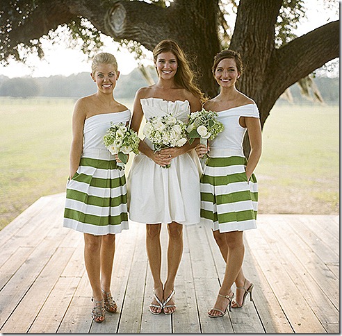 bridesmaids-in-skirts-tops-wedding-trends-pattern-stripes-15